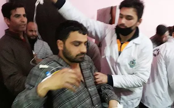 जम्मू-कश्मीर: त्राल में CRPF गश्ती दल पर आतंकी हमला,  दो जवान और नागरिक घायल