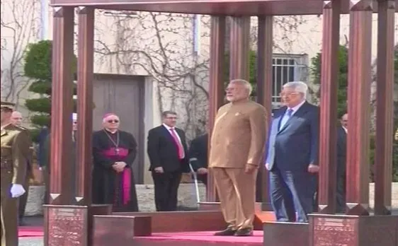 जॉर्डन के बाद पीएम मोदी पहुंचे फिलिस्तीन, पश्चिम एशिया में शांति पर हो सकती है चर्चा