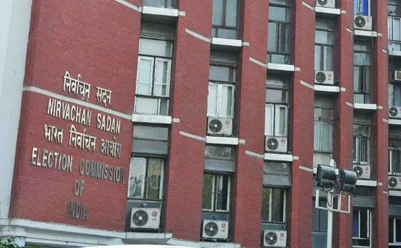 चुनाव आयोग ने SC से की राजनीतिक पार्टियों का रजिस्ट्रेशन रद्द करने की मांग
