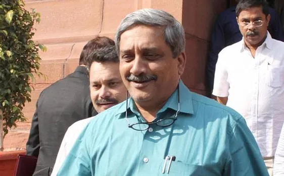 पर्रिकर को मिली अस्पताल से छुट्टी, गोवा पहुंचे, पेश कर सकते हैं बजट
