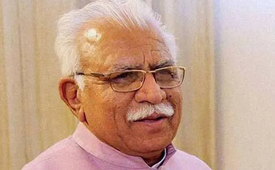 खट्टर सरकार का फरमान, हरियाणा के स्कूलों में अनिवार्य होगा गायत्री मंत्र