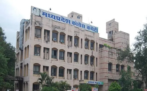 मध्य प्रदेश कांग्रेस में पैसा दो और टिकट लो, उम्मीदवारों को देना होगा 50 हजार चंदा