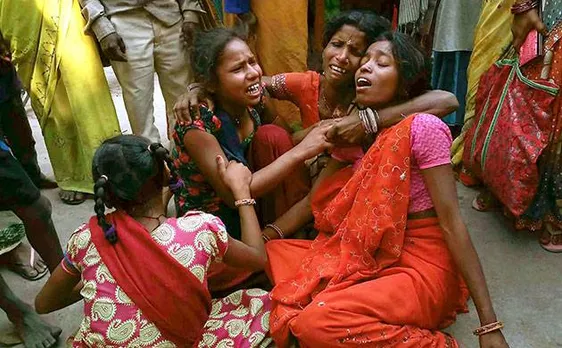 9 बच्चों की मौत पर गरमायी सियासत, तेजस्वी बोले- माफी मांगे नीतीश-सुशील मोदी