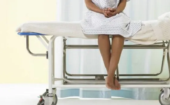 सर्वाइकल कैंसर से हर साल 74 हजार महिलाओं की मौत, ये है लक्षण