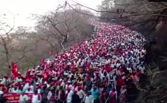 पूर्ण कर्ज माफी को लेकर फिर से सड़क पर उतरे महाराष्ट्र के किसान, मुंबई रवाना हुआ किसानों का जत्था