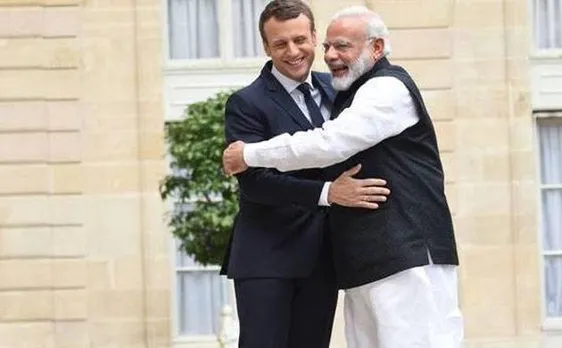 वाराणसी में फ्रांस के राष्ट्रपति संग गंगा घाट घूमेंगे पीएम मोदी, समीक्षा करने पहुंचें योगी