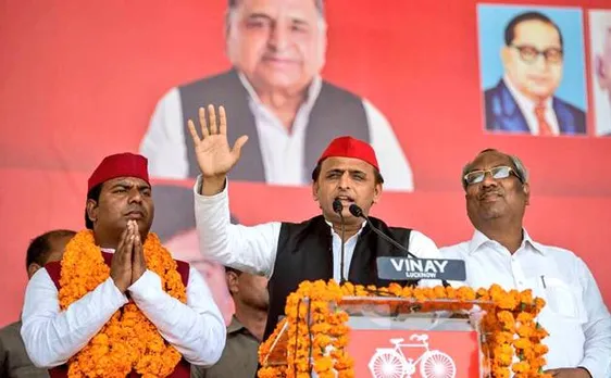 यूपी उप-चुनावः अखिलेश ने कहा 'आज का दिन इतिहास बदलने और बनाने का', फूलपूर और गोरखपुर LS सीट पर हो रहा मतदान