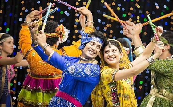 नवरात्रि में यूं दिखें आकर्षक और फैशनेबल