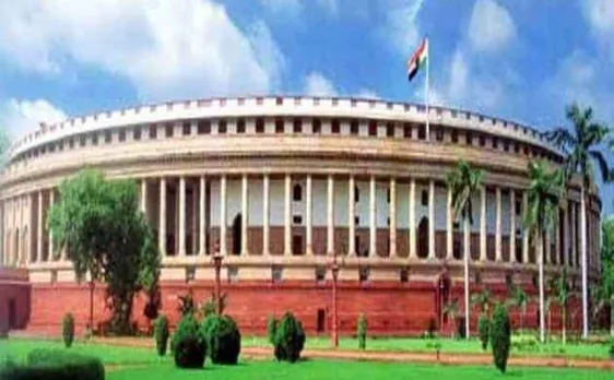 लोकसभा में हंगामे के बीच गुरूवार को हुए दो विधेयक पारित