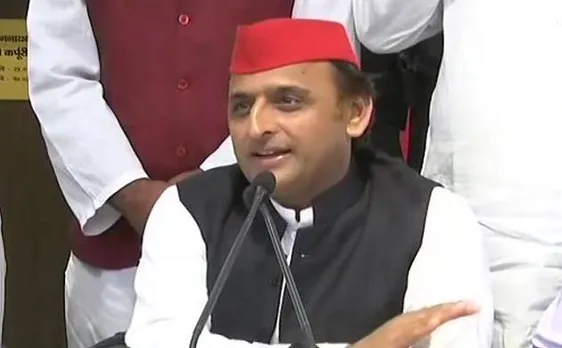 उपचुनाव जीत से गदगद अखिलेश ने कार्यकर्ताओं से की मुलाकात, बोले- यह दलितों-पिछड़ों की जीत है