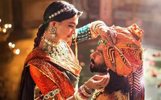 'पद्मावत' की बॉक्स ऑफिस पर ताबड़तोड़ कमाई जारी, 300 करोड़ क्लब में हुई एंट्री