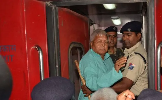 लालू यादव AIIMS में इलाज के लिए दिल्ली रवाना, कोर्ट ने दी अनुमति