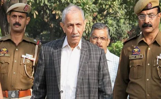 जम्मू-कश्मीर: केंद्र के विशेष दूत दिनेश्वर शर्मा ने त्राल में की लोगों से बात, कहा- विकास से खत्म होगा आतंकवाद