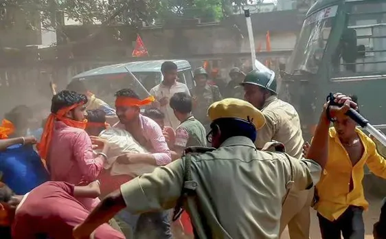 पश्चिम बंगाल में हिंसा, इंटरनेट पर लगी रोक, 60 लोग गिरफ्तार