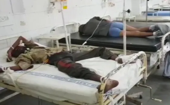 उत्तर प्रदेश: AMU के अस्पताल में मरीजों के हाथ-पैर बेड से बांधने पर बढ़ा विवाद