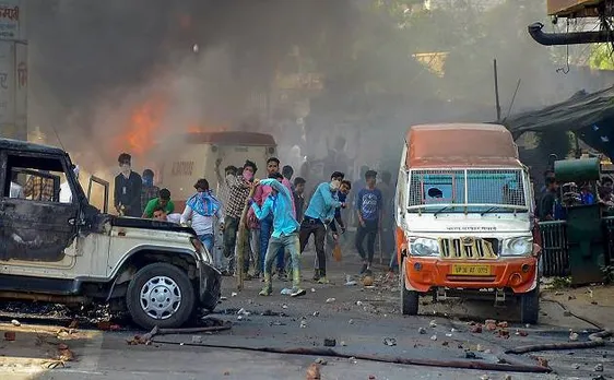 SC/ST एक्ट में बदलाव के खिलाफ हिंसक भारत बंद ने ली 9 की जान, बैकफुट पर केंद्र सरकार