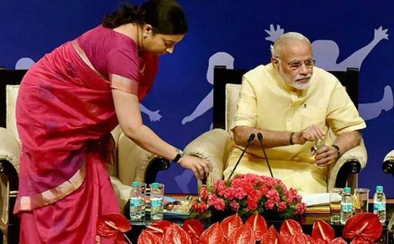 फेक न्यूज मामले में सूचना प्रसारण मंत्रालय के फैसले को मोदी ने किया रद्द, PMO से नहीं ली गई थी मंजूरी