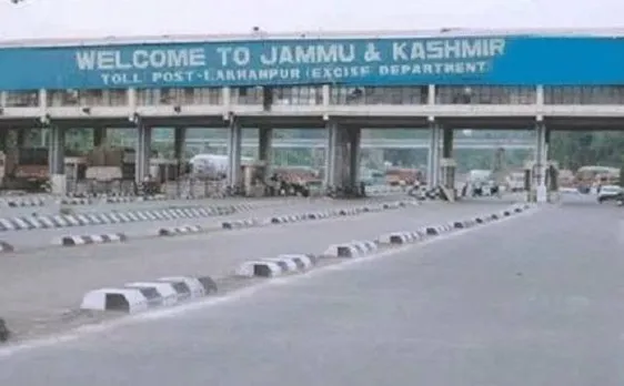 कश्मीर घाटी में तीसरे दिन भी प्रतिबंध जारी, एनकाउंटर के बाद अलगाववादियों ने बुलाया था बंद