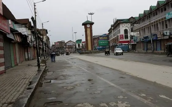 श्रीनगर में जनजीवन सामान्य, उत्तरी कश्मीर में तनाव