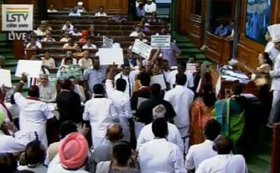 विपक्ष के हंगामे के कारण संसद की कार्यवाही शुक्रवार तक के लिये स्थगित