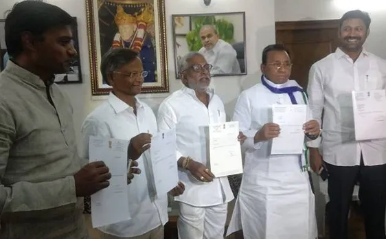 आंध्र प्रदेश को विशेष दर्जा की मांग को लेकर YSRC के पांच सांसदों ने दिया इस्तीफा