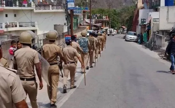 उत्तराखंड: फेक न्यूज के चलते रुद्रप्रयाग में बवाल, धारा 144 लागू, पुलिस ने किया फ्लैग मार्च