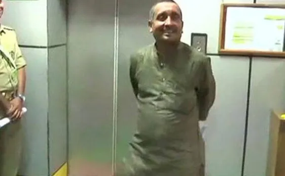 उन्नाव गैंगरेप: बीजेपी के आरोपी विधायक सेंगर ने कहा- नाम आने से कोई इस्तीफा देता है क्या