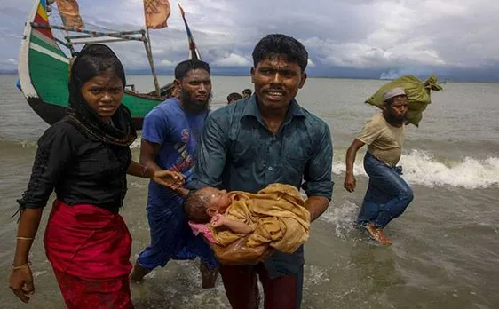 बांगलादेश से रोहिंग्या शरणार्थियों का पहला परिवार लौटा स्वदेश
