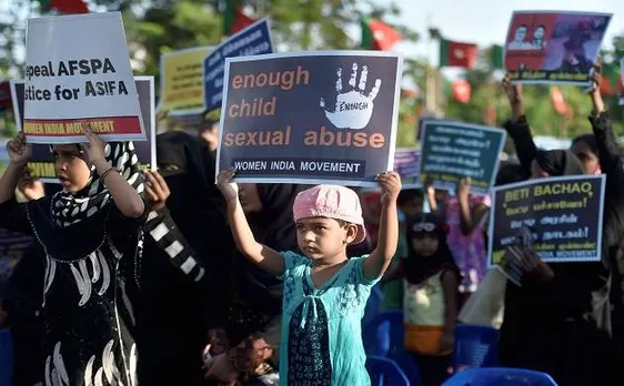 उन्नाव और कठुआ गैंगरेप के खिलाफ जन आक्रोश, न्याय की मांग को लेकर देश भर में विरोध-प्रदर्शन