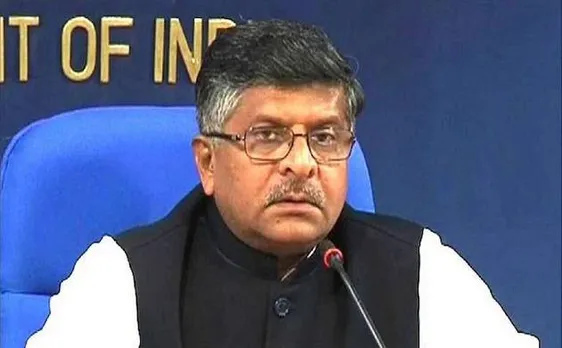 BJP का पलटवार, कहा मनमोहन सिंह पीएम मोदी के कार्यकाल से न करें अपनी तुलना