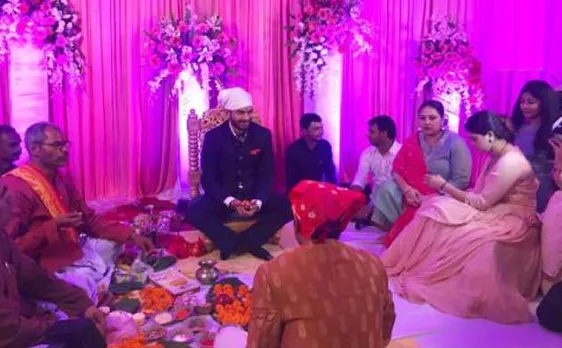 लालू यादव की अनुपस्थिति में बेटे तेजप्रताप और ऐश्वर्या राय की हुई सगाई