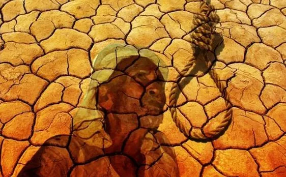 कर्ज में डूबे किसान ने की खुदकुशी, महाराष्ट्र कैबिनेट के दो मंत्रियों को ठहराया जिम्मेदार