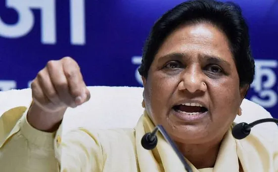 मायावती का योगी की डिनर डिप्लोमेसी पर हमला, कहा- बस घर होता है दलित का, खाना अपना लाते हैं BJP नेता