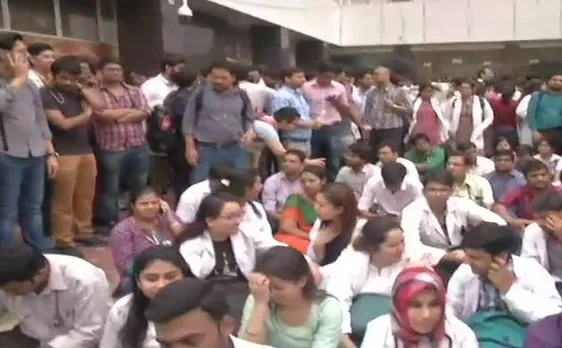 दिल्ली: AIIMS के रेजिडेंट डॉक्टर आज से अनिश्चितकालीन हड़ताल पर, बढ़ सकती है मरीजों की समस्या