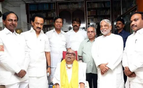 तीसरे मोर्चे की सुगबुगाहट हुई तेज, तेलंगाना सीएम केसीआर ने की स्टालिन से मुलाकात