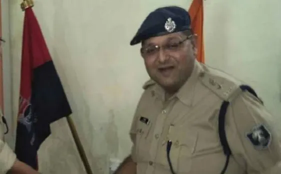 विदाई समारोह में अति उत्साहित होकर कटिहार के एसपी ने की हवाई फायरिंग, रोकी गई सीबीआई में प्रतिनियुक्ति