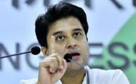 MP में महिलाओं के सामने पुरुषों के कपड़े उतरवाना बेहद शर्मनाक : सिंधिया