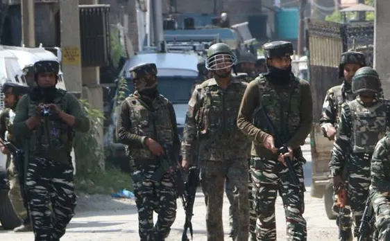 जम्मू कश्मीर में हिंसा, 3 आतंकवादी समेत 7 की मौत