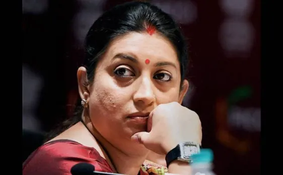 मोदी कैबिनेट में अप्रत्याशित फेरबदल, ईरानी से छिना सूचना मंत्रालय-पीयूष गोयल को वित्त मंत्रालय की कमान