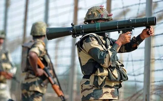 जम्मू-कश्मीर: आर एस पुरा सेक्टर में पाकिस्तान ने किया सीजफायर उल्लंघन, एक जवान समेत 4 की मौत
