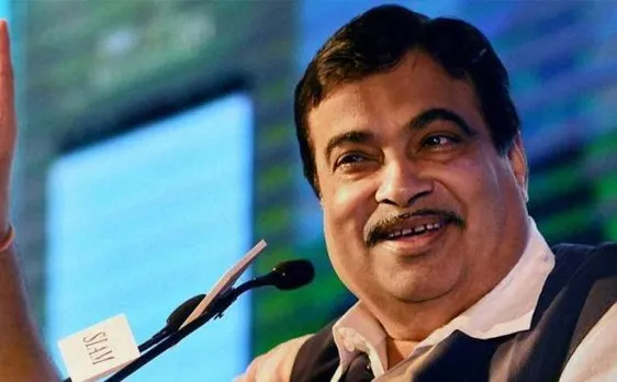 नितिन गडकरी की ठेकेदारों की चेतावनी, कहा- गड़बड़ी में पाए गए तो बुलडोजर के नीचे डाल दूंगा