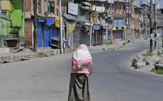 जम्मू-कश्मीर: पीएम मोदी के दौरे के विरोध में अलगाववादियों का बंद, घाटी में जनजीवन प्रभावित