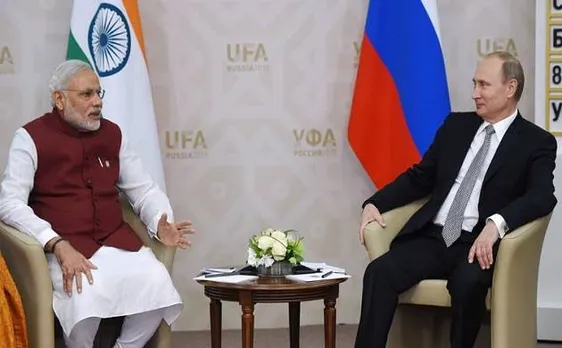 रूस पहुंचे पीएम मोदी, 9 घंटे के अंदर पुतिन के साथ बिना किसी एजेंडे के अहम मुद्दों पर होगी बात