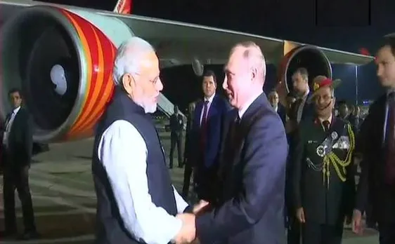 रूस के राष्ट्रपति से अनौपचारिक मुलाकात कर भारत लौटे पीएम मोदी, एयरपोर्ट तक छोड़ने आए पुतिन