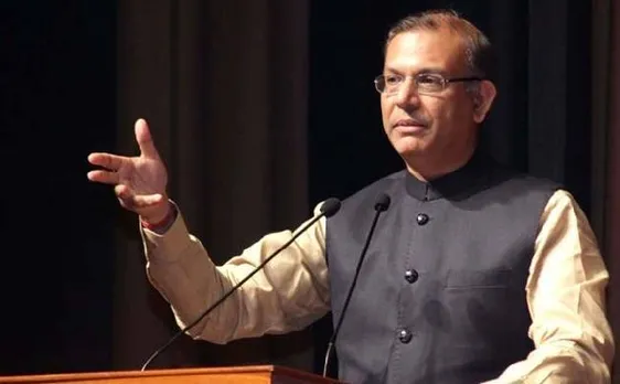 मोदी सरकार का ऐलान, उड़ान में हुई देरी तो एयरलाइन्स कंपनियां यात्रियों को देंगी मुआवजा