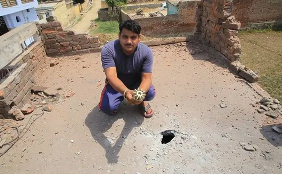 पाकिस्तानी गोलीबारी के कारण सीमा से सटे गांव में भय का माहौल