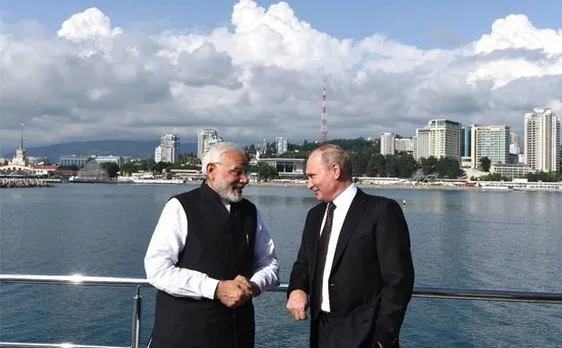 सोची में राष्ट्रपति पुतिन से मिले पीएम मोदी, कहा- SCO में स्थायी सदस्यता दिला सकता है रूस