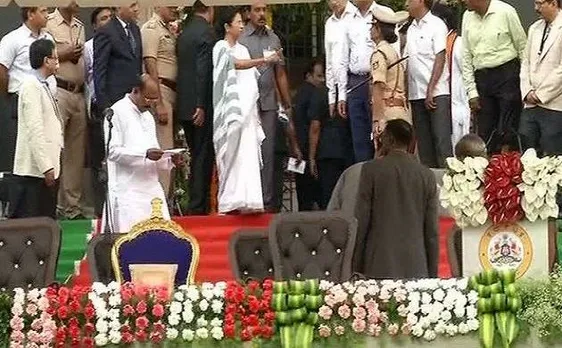 शपथ ग्रहण स्थल तक नहीं पहुंची ममता की गाड़ी तो डीजीपी पर उतारा गुस्सा