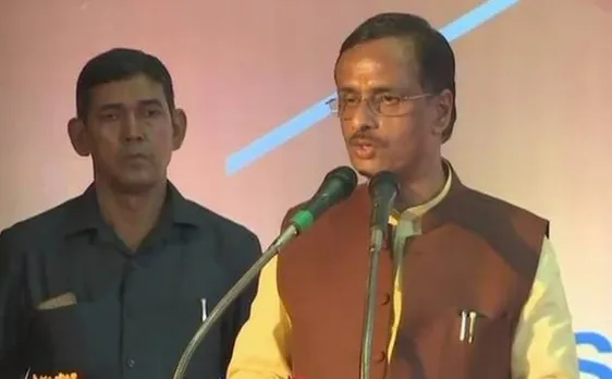 यूपी: उपमुख्यमंत्री बोले सीता पहली टेस्ट ट्यूब बेबी, नारद विश्व के पहले पत्रकार