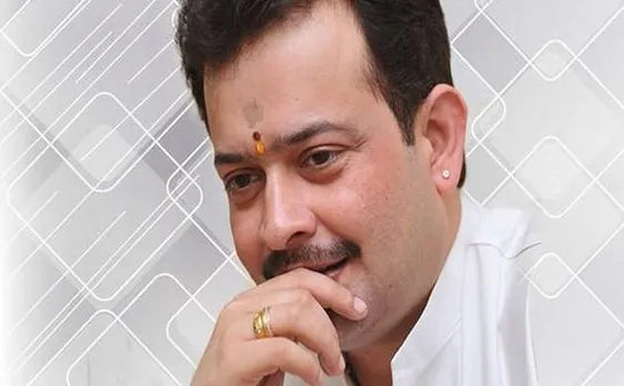 भय्यूजी महाराज की खुदकुशी पर राजनीतिक बयानबाजी शुरू, जानिए मॉडलिंग से आध्यात्मिक गुरु बनने का सफर